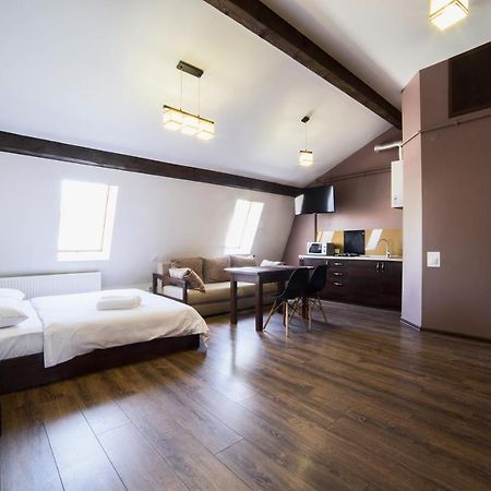 Аpartments In The Center On Mitniy Square Apartment Lviv Exterior photo